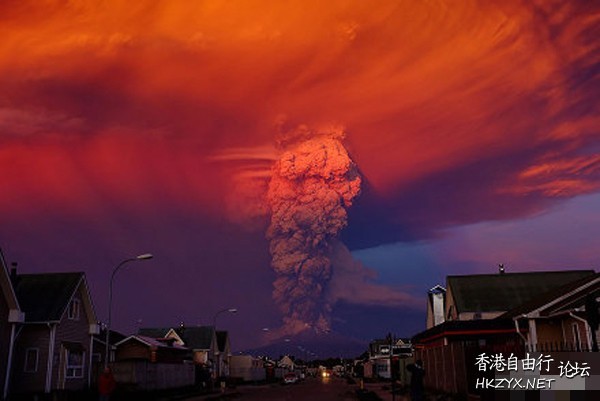 智利爆火山 特大蘑菇雲  世界新闻