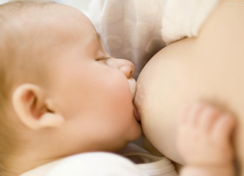新妈妈哺乳期乳房保健  媽媽 + 寶寶
