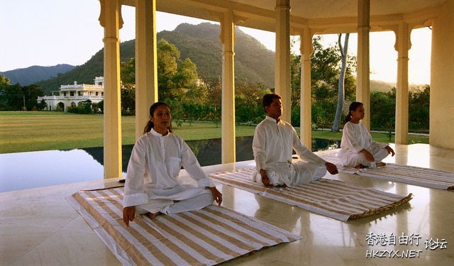 印度瑜伽：天人合一的修行  瑜伽美体图片