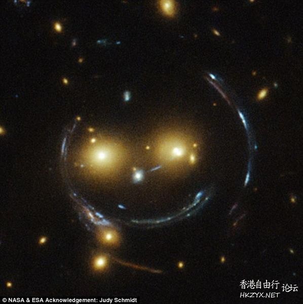 最新觀測到太空“笑臉星系”  天文探討