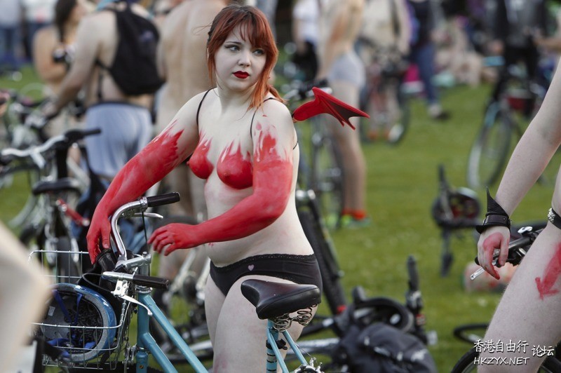 世界裸體自行車遊行  專題報導